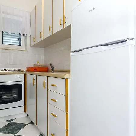 Nevenka Daire Trogir
